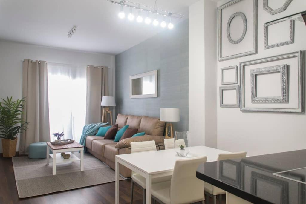 New!!! Luxury City Center & Private Terrace มาลากา ภายนอก รูปภาพ